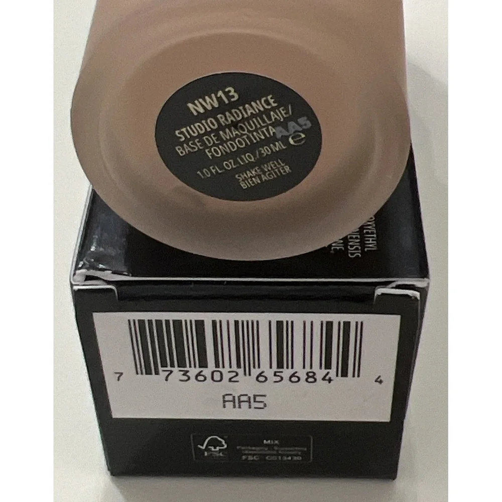 MAC - Studio Radiance Serum-Powered Foundation - NW 13 - 1 oz (NIB)
